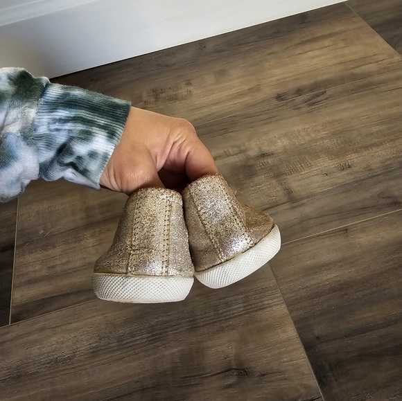 FRYE Flats - Picture 6 of 6